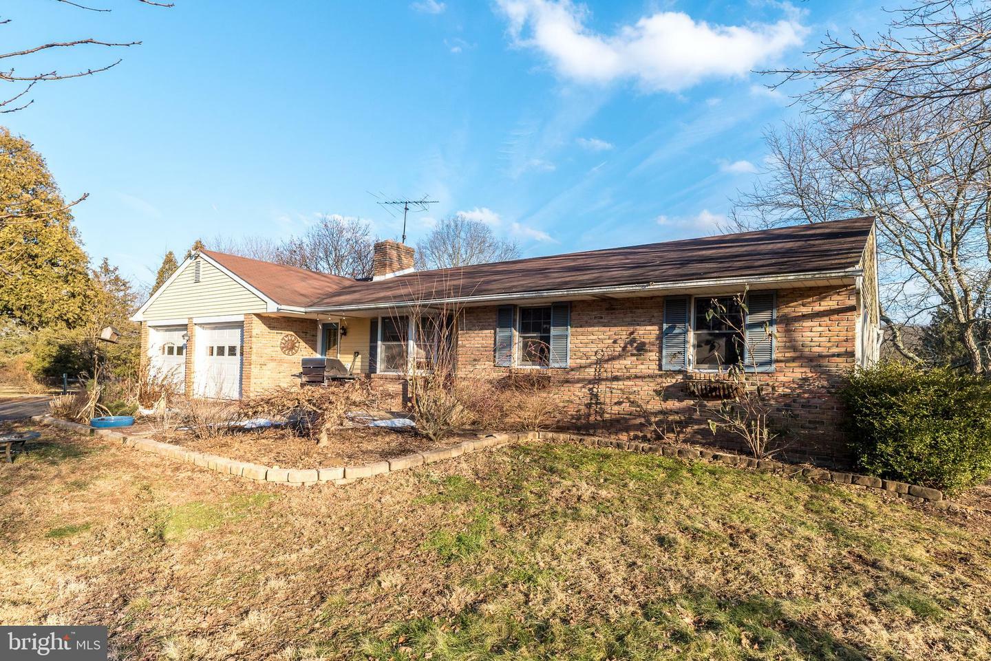 Property Photo:  139 E Dark Hollow Road  PA 18947 