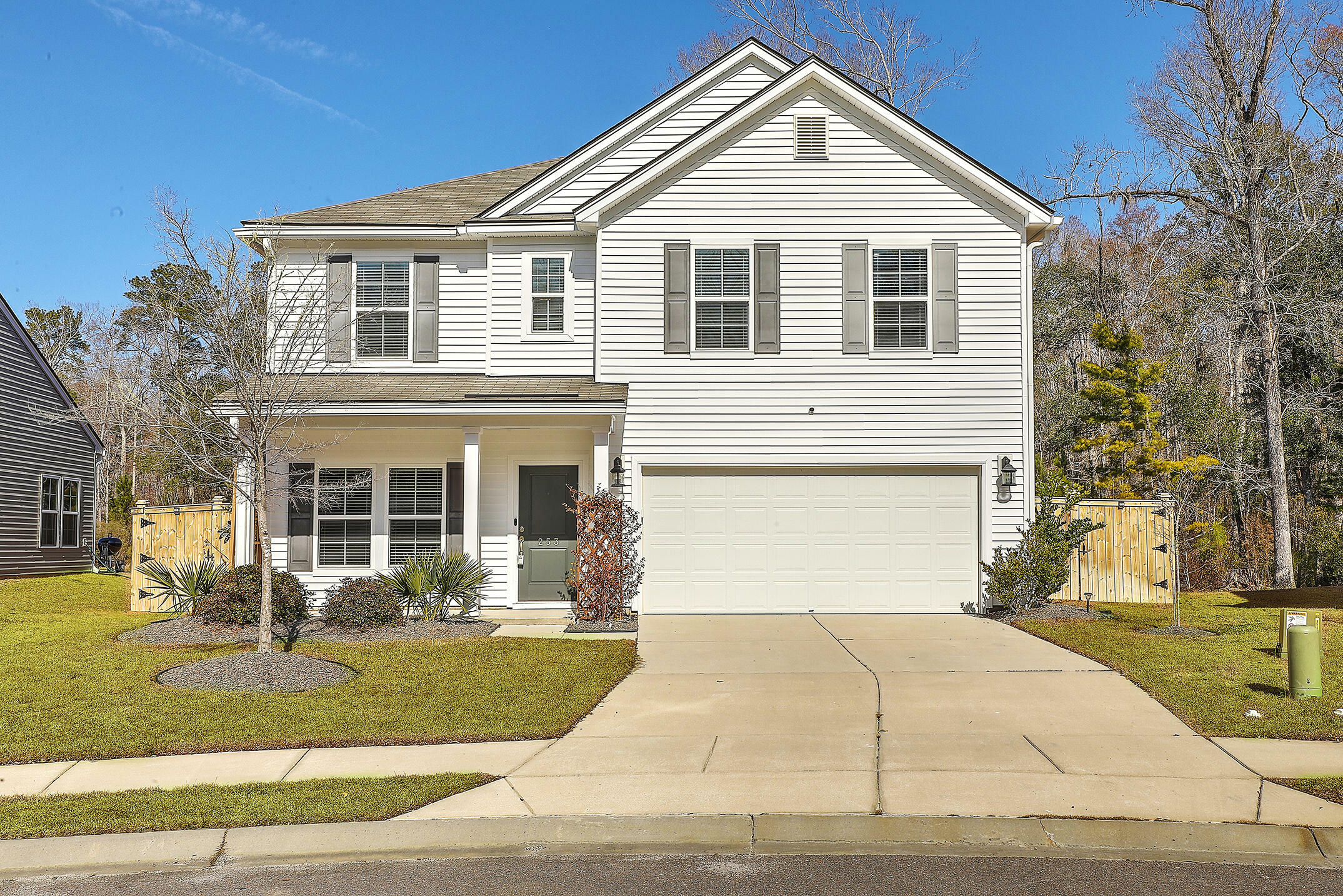 Property Photo: 253 Pavilion Street SC 29483