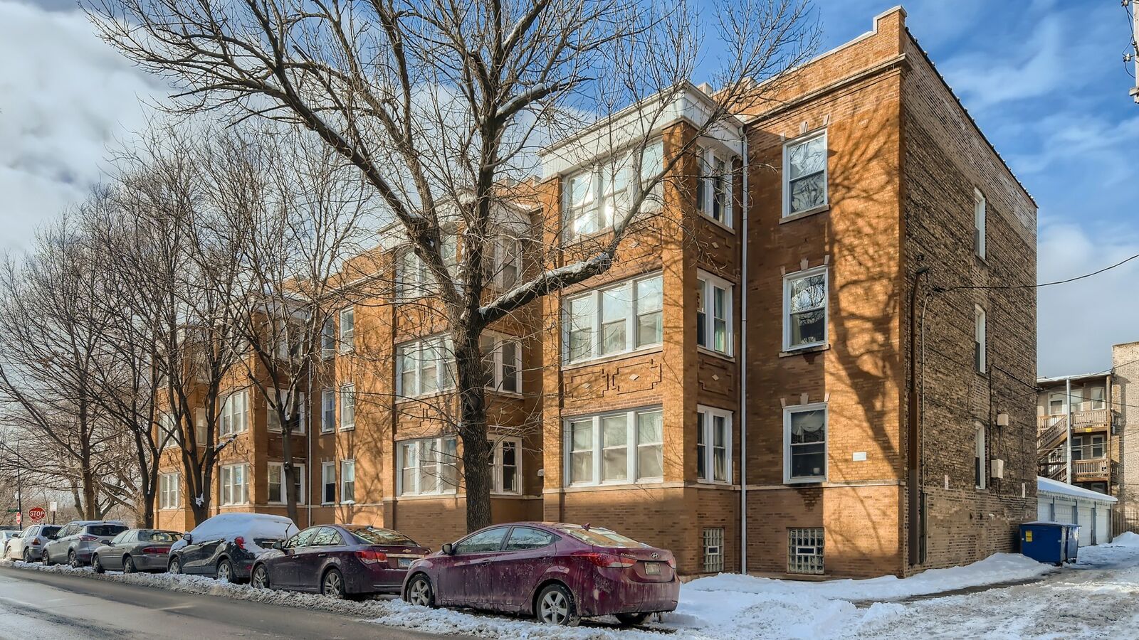 Property Photo:  1960 W Winnemac Avenue 1  IL 60640 