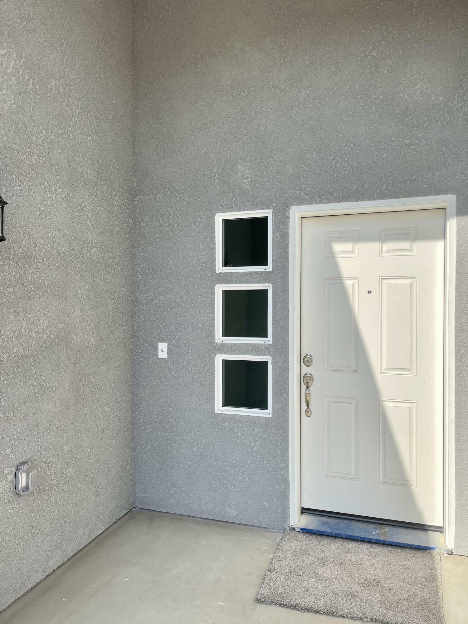 Property Photo:  610 W Harter Avenue  CA 93277 