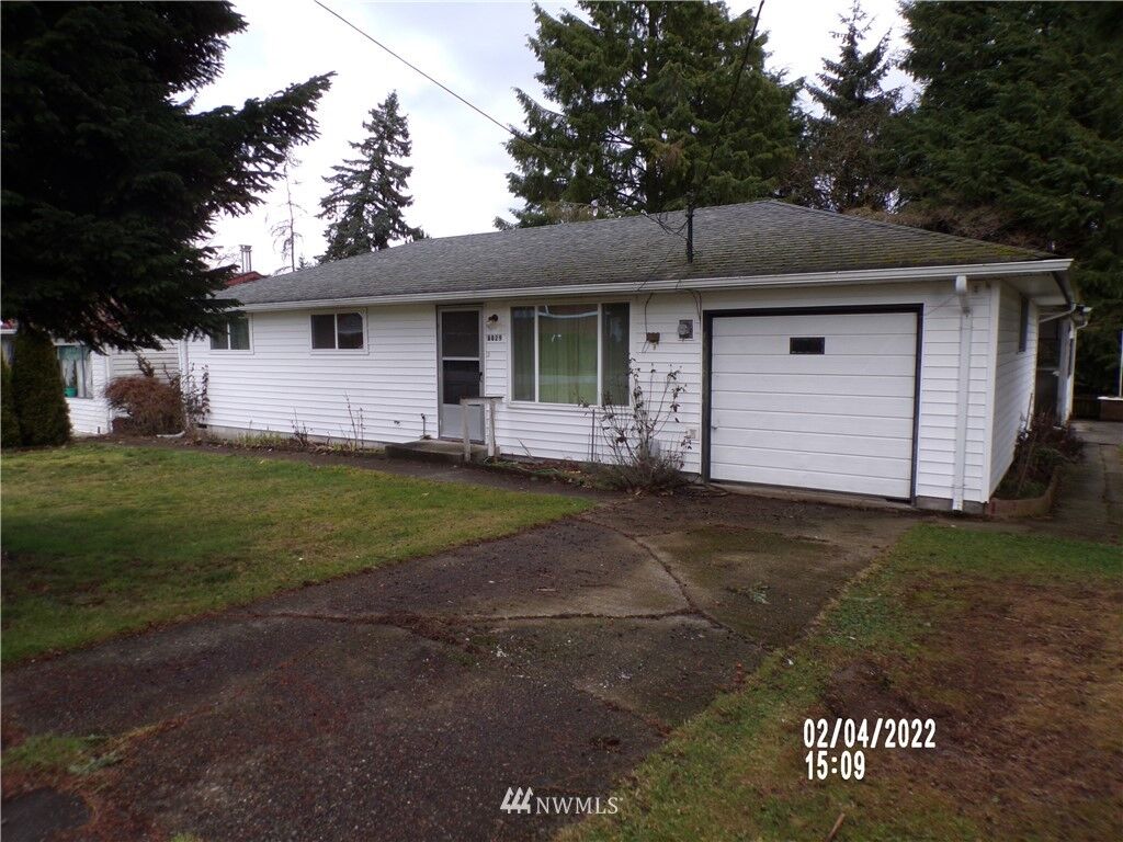 Property Photo:  8829 5th Avenue W  WA 98204 