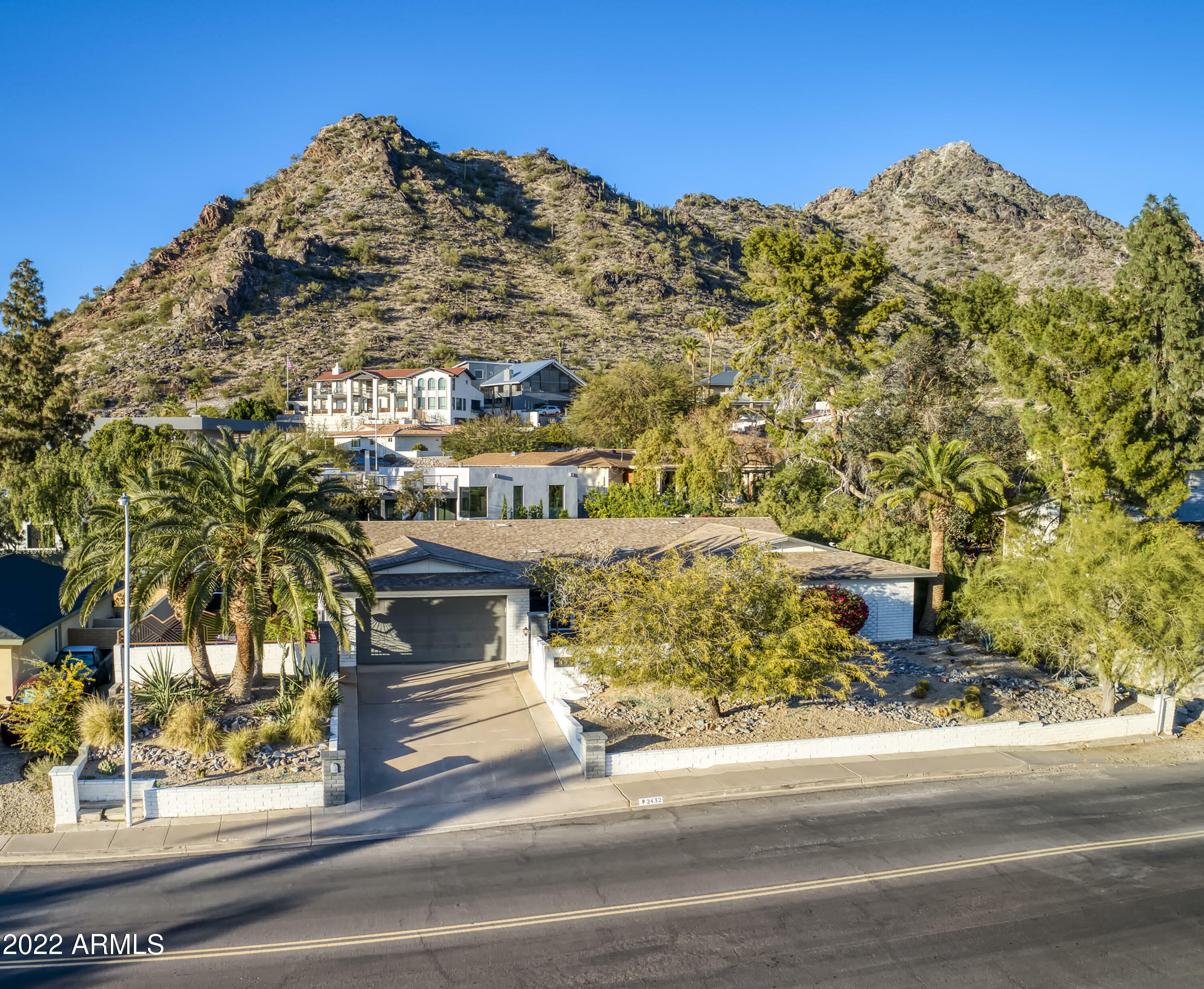 Property Photo:  2432 E Piestewa Peak Drive  AZ 85016 