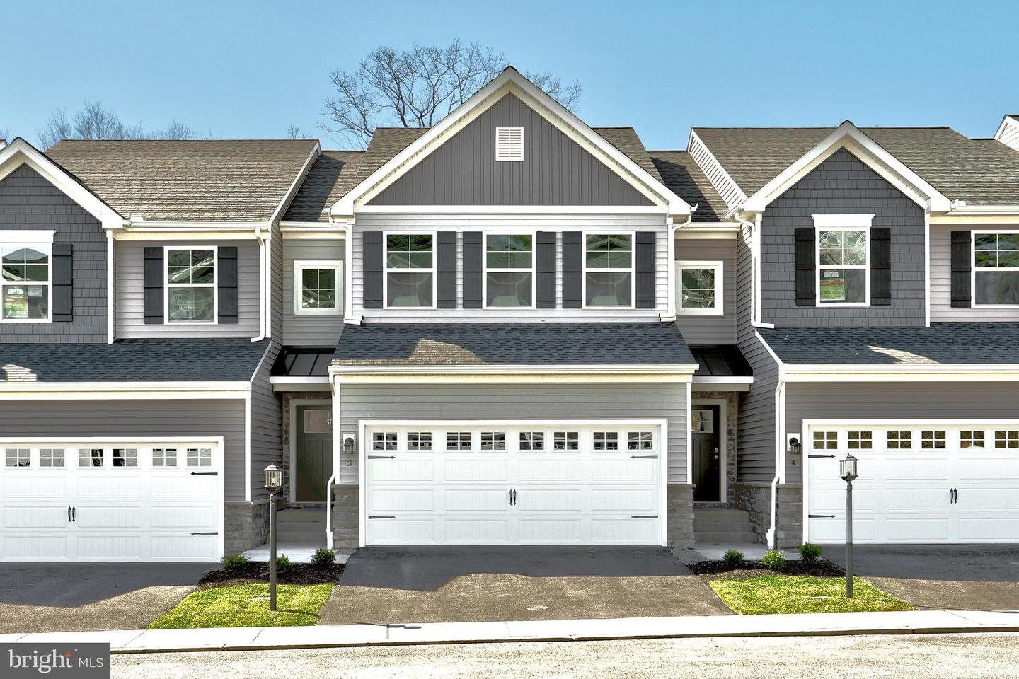 Property Photo: 1007 Blackstone Run 109 PA 17015