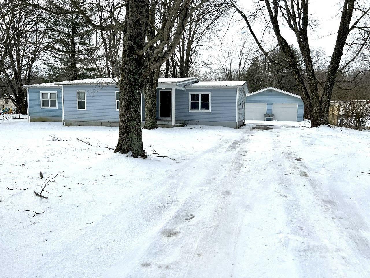 Property Photo:  2255 Berry Rd  OH 45102 