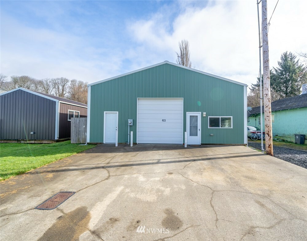 Property Photo: 413 Quincy Street WA 98586