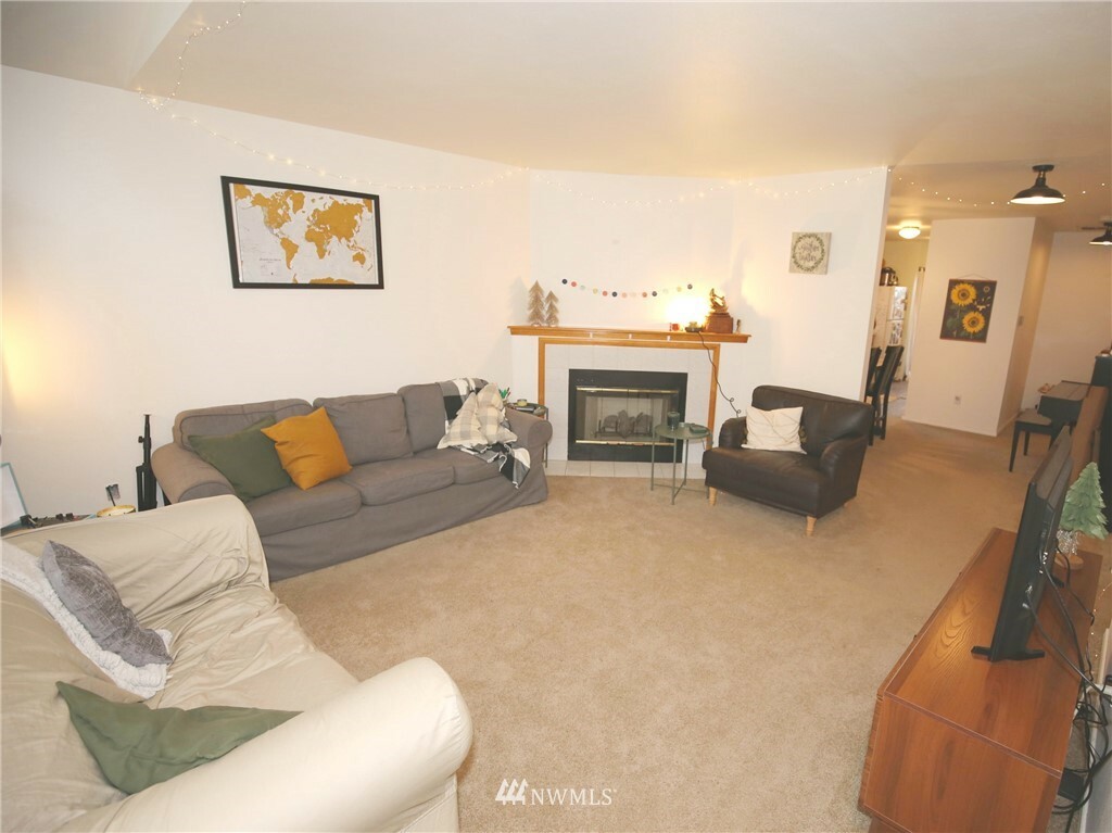 Property Photo:  144 S 44th Street  WA 98229 