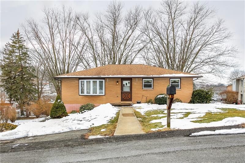 Property Photo: 2 Sandy Dr PA 15644