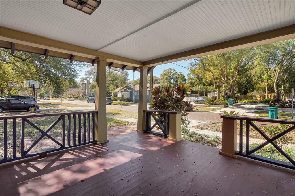 Property Photo:  541 N Shine Avenue  FL 32803 