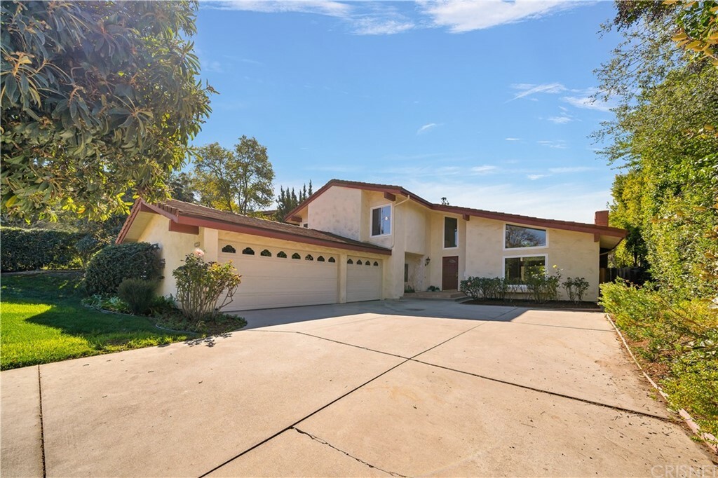 Property Photo: 4425 Park Alisal CA 91302