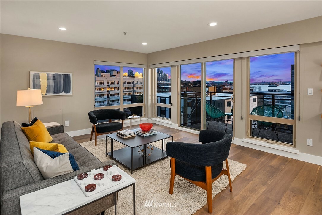 Property Photo: 500 5th Avenue W 605 WA 98119