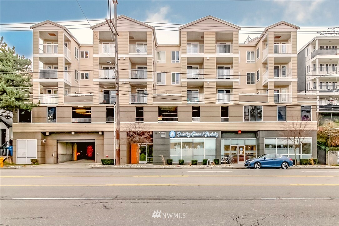 2530 15th Avenue W 306  Seattle WA 98119 photo