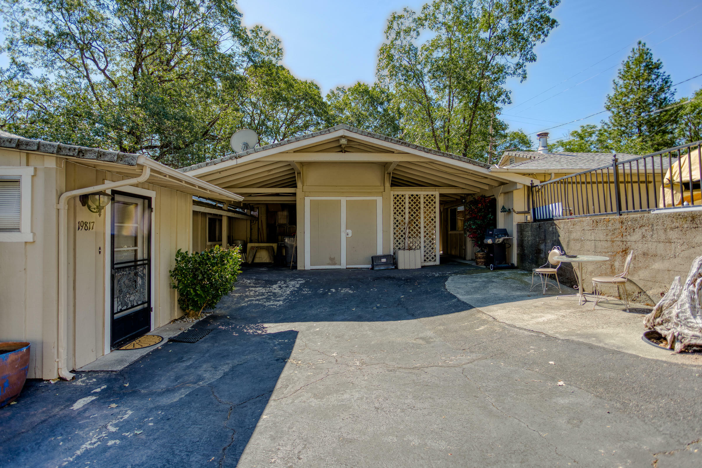 Property Photo:  19817 Oak Knoll Drive  CA 96051 