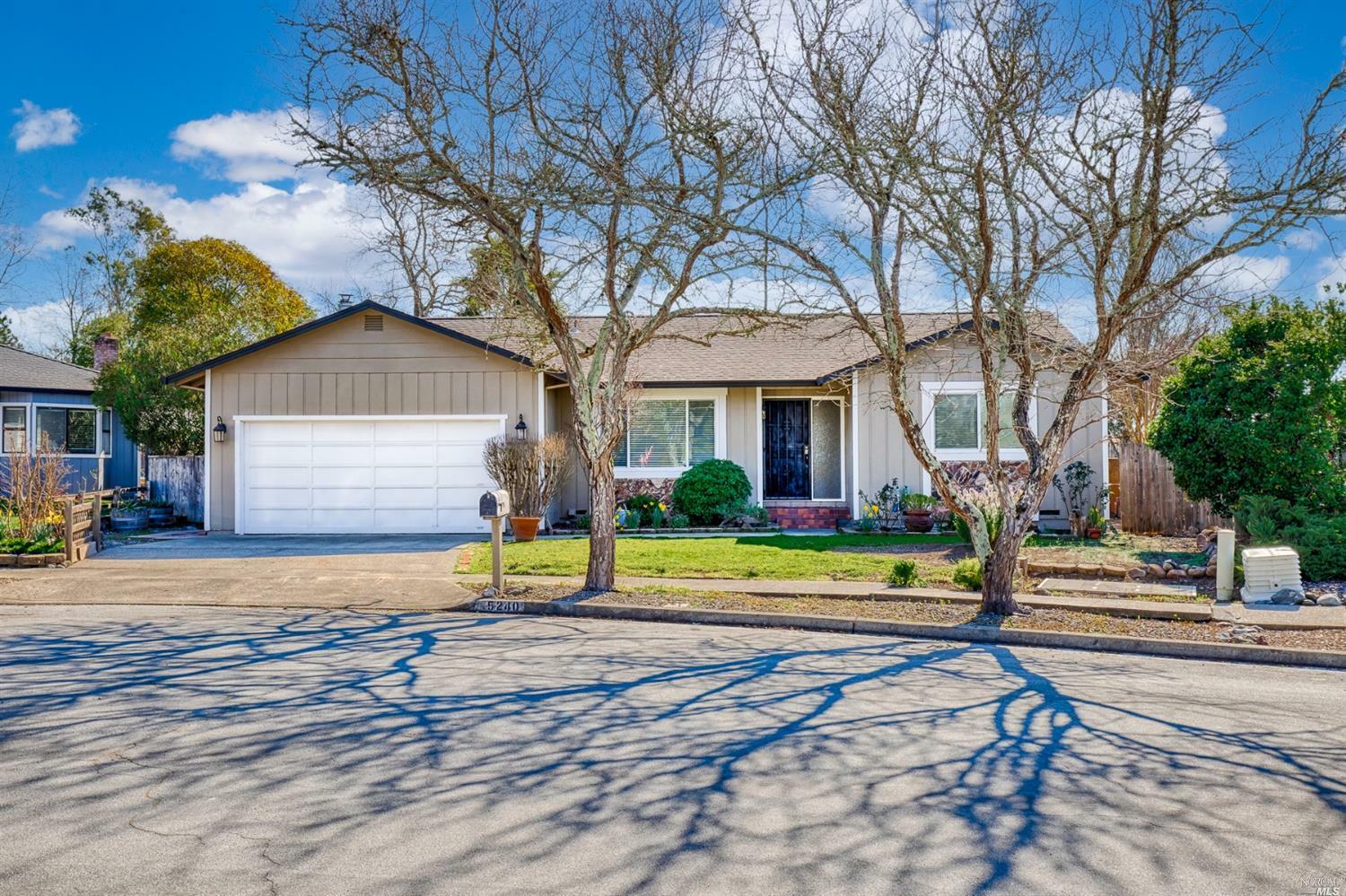 Property Photo:  5240 Lockwood Circle  CA 95409 