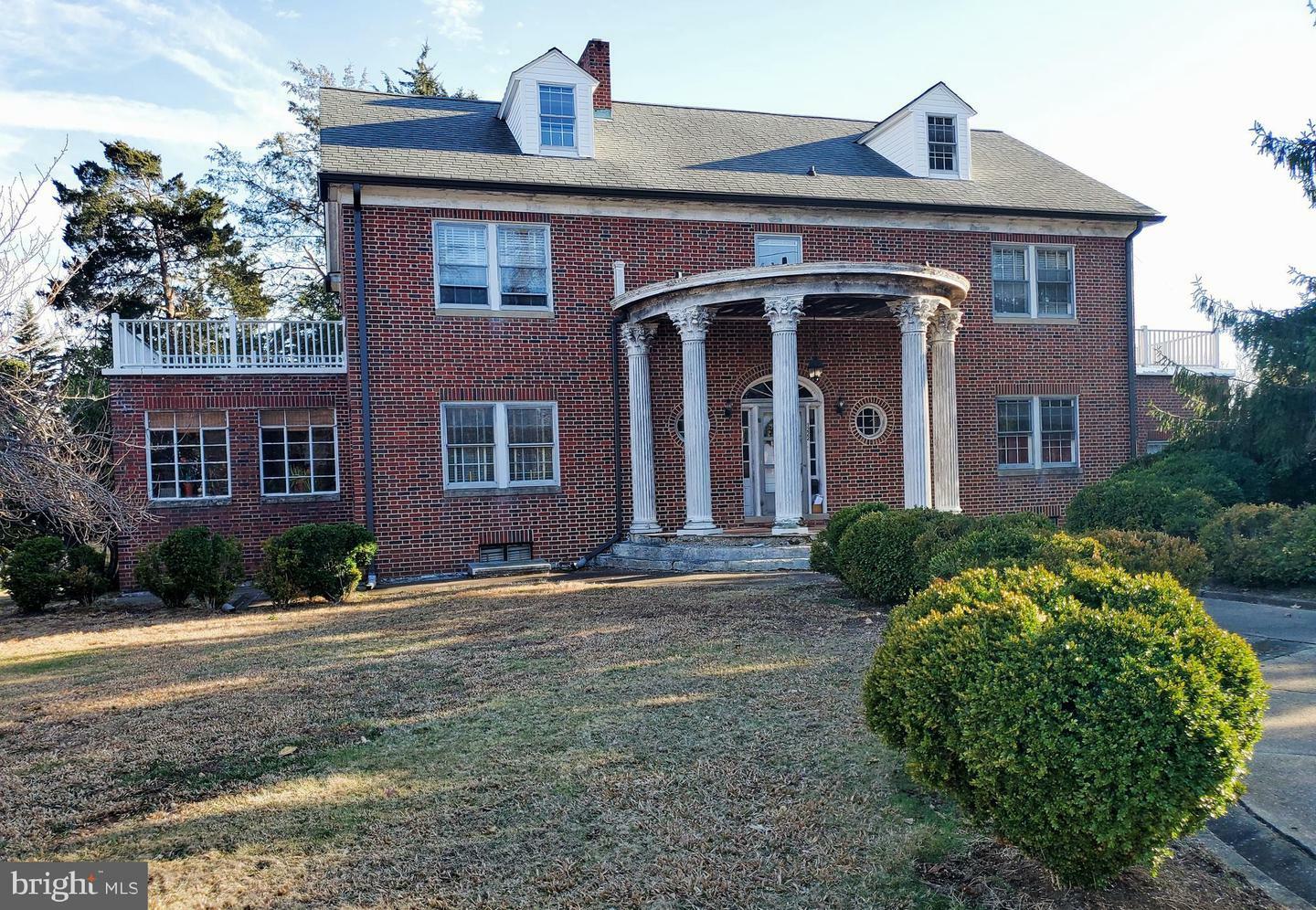 Property Photo:  1222 William Street  VA 22401 