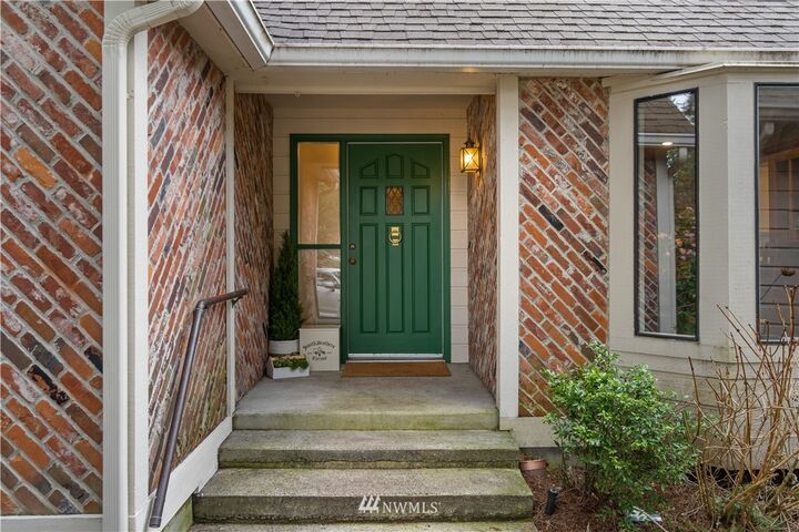 Property Photo:  3215 Amhurst Street SE  WA 98501 