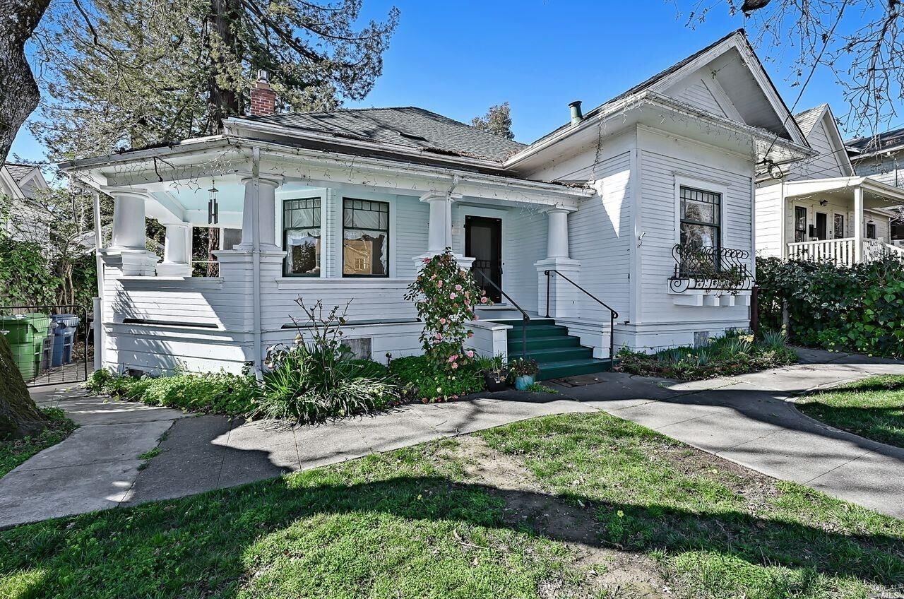 Property Photo: 319 Walnut Street CA 94952