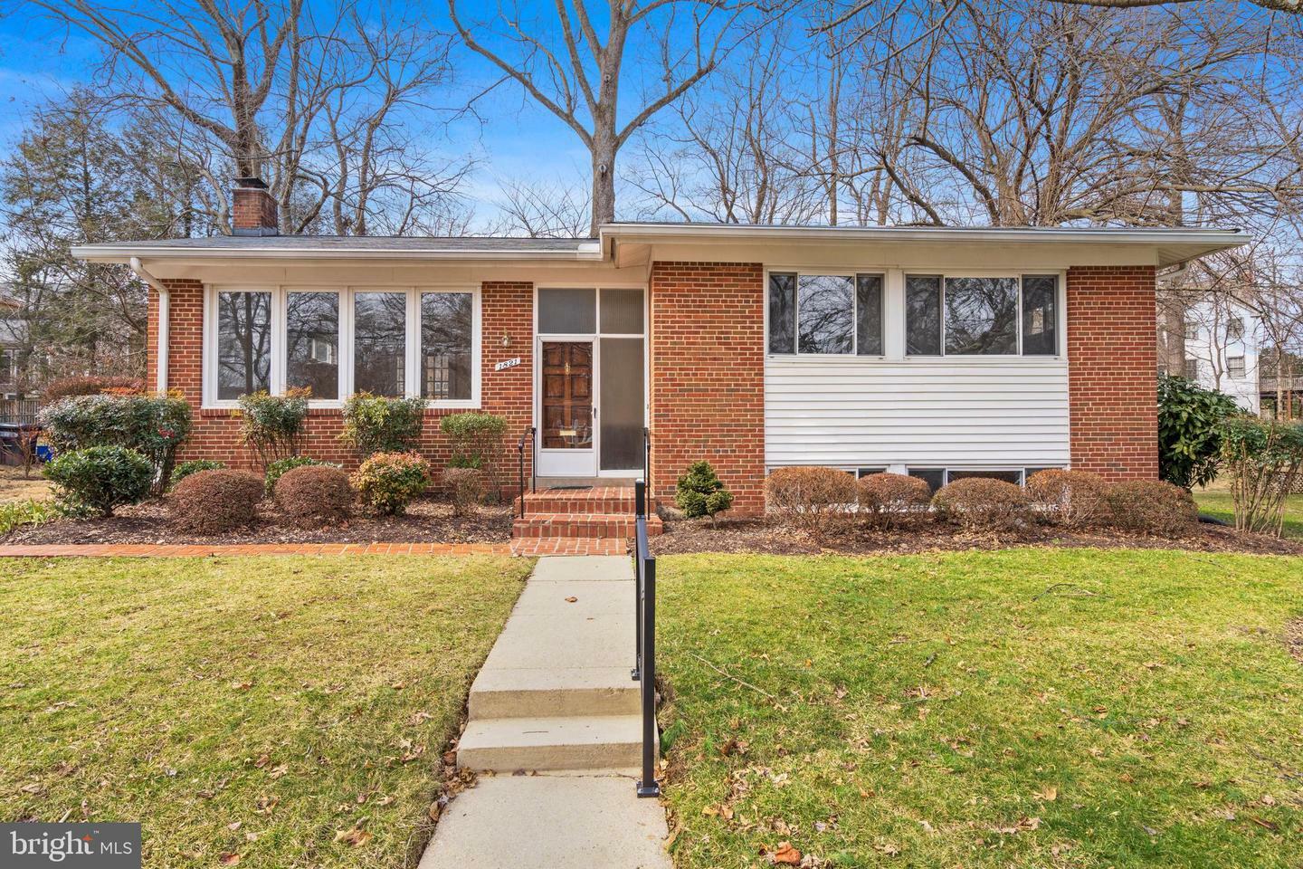 Property Photo: 1821 Reedie Drive MD 20902