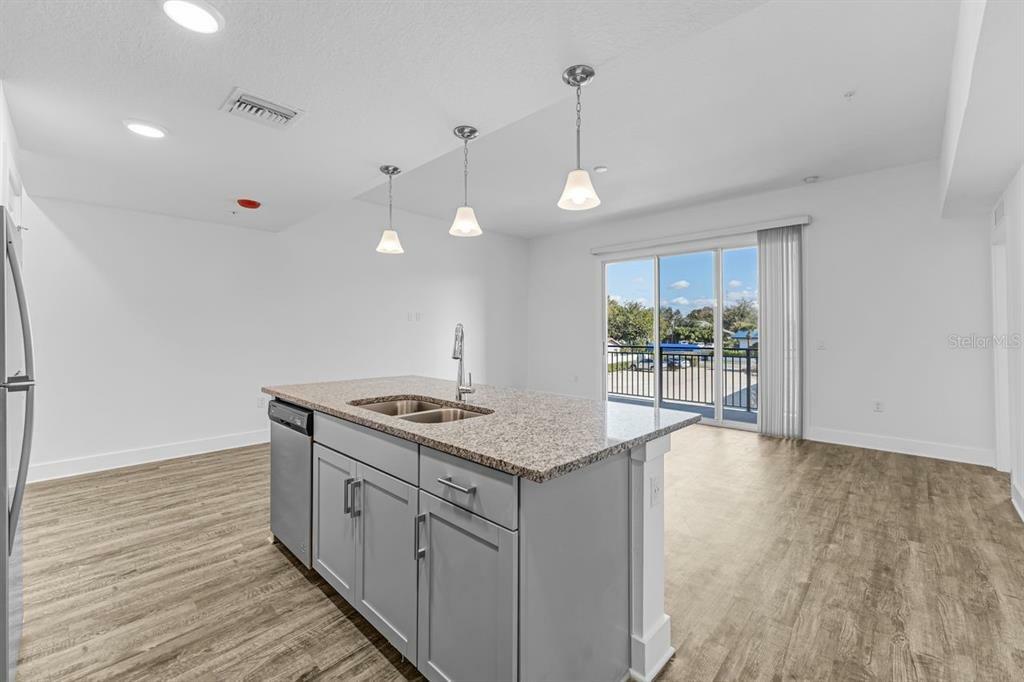 Property Photo: 5205 Eggleston Avenue 301 FL 32810