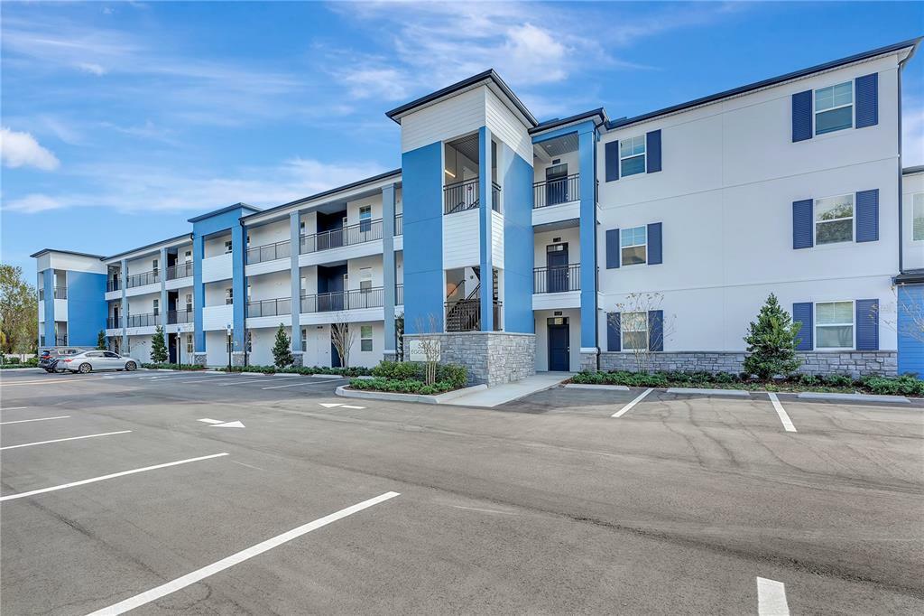 Property Photo: 5205 Eggleston Avenue 201 FL 32810