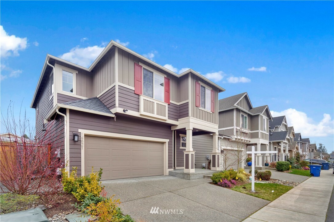 Property Photo: 14821 16th Avenue W WA 98087