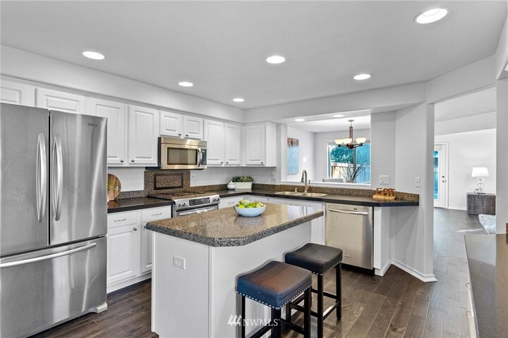 Property Photo:  4719 NE 18th Place B  WA 98059 