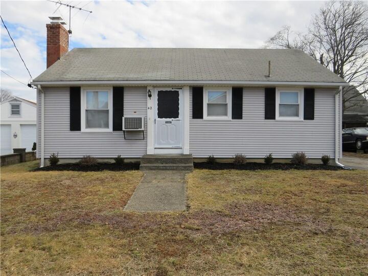 42 Bellmore Dr  Pawtucket RI 02861 photo