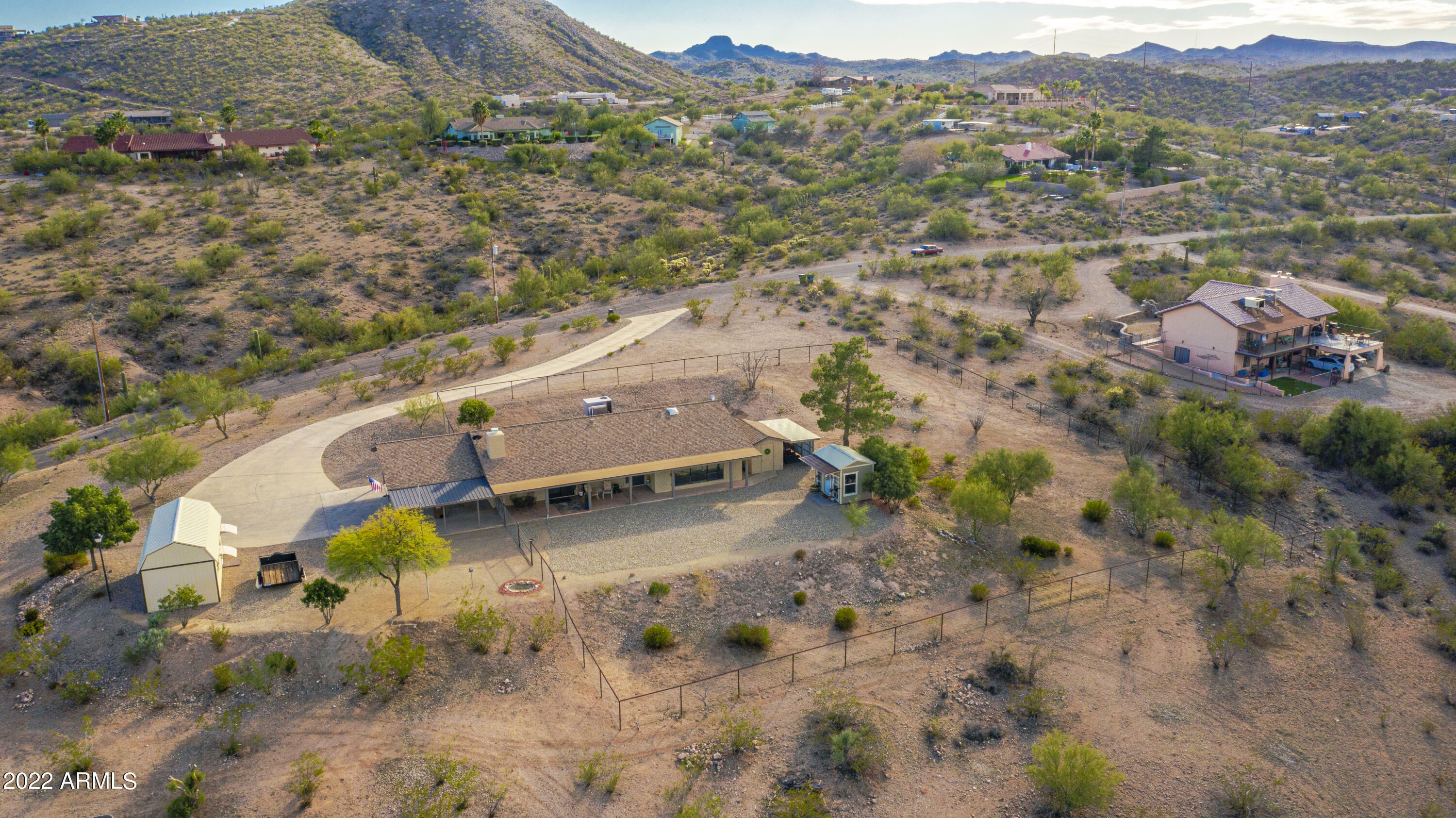 Property Photo:  225 W Turtleback Lane  AZ 85390 