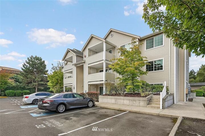 11915 Roseberg Avenue S 311  Seattle WA 98168 photo