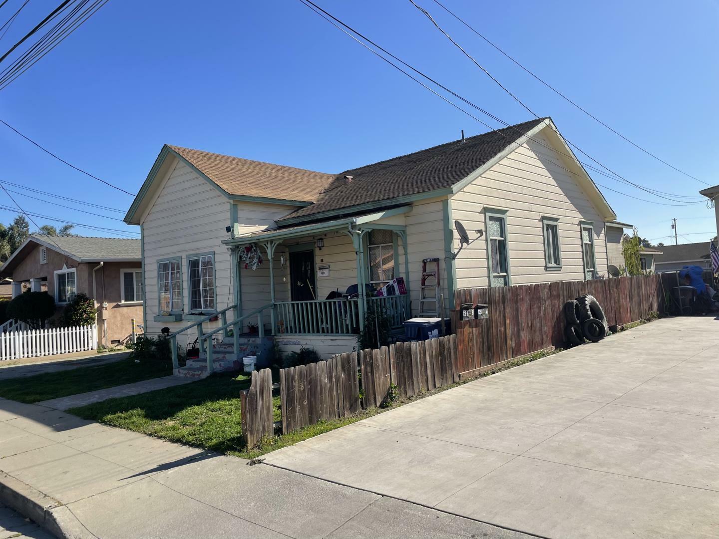 Property Photo:  117 6th Street  CA 95076 