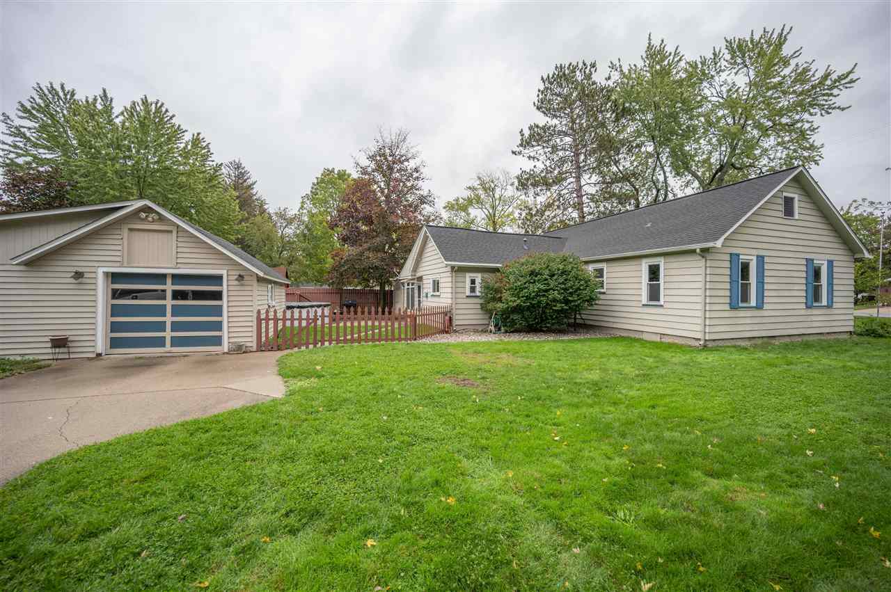 Property Photo:  492 Thomas  MI 48626 