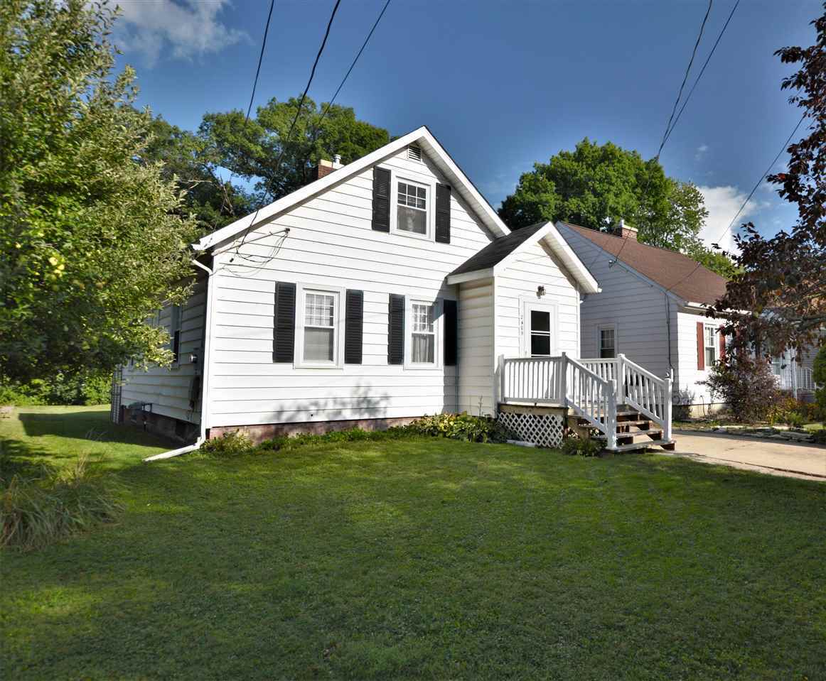 Property Photo:  2409 Stirling Ave.  MI 48910 