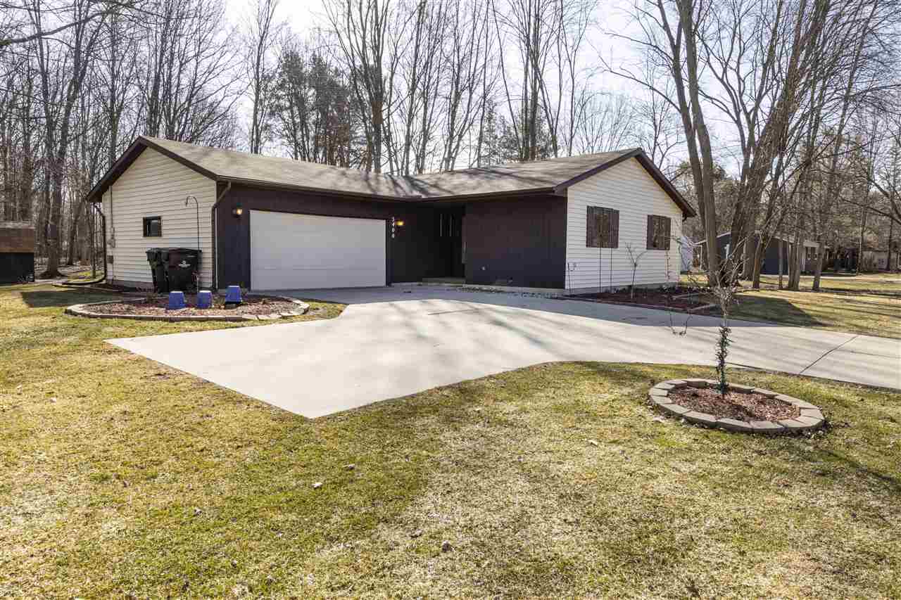 Property Photo:  5400 Sturgeon  MI 48640 