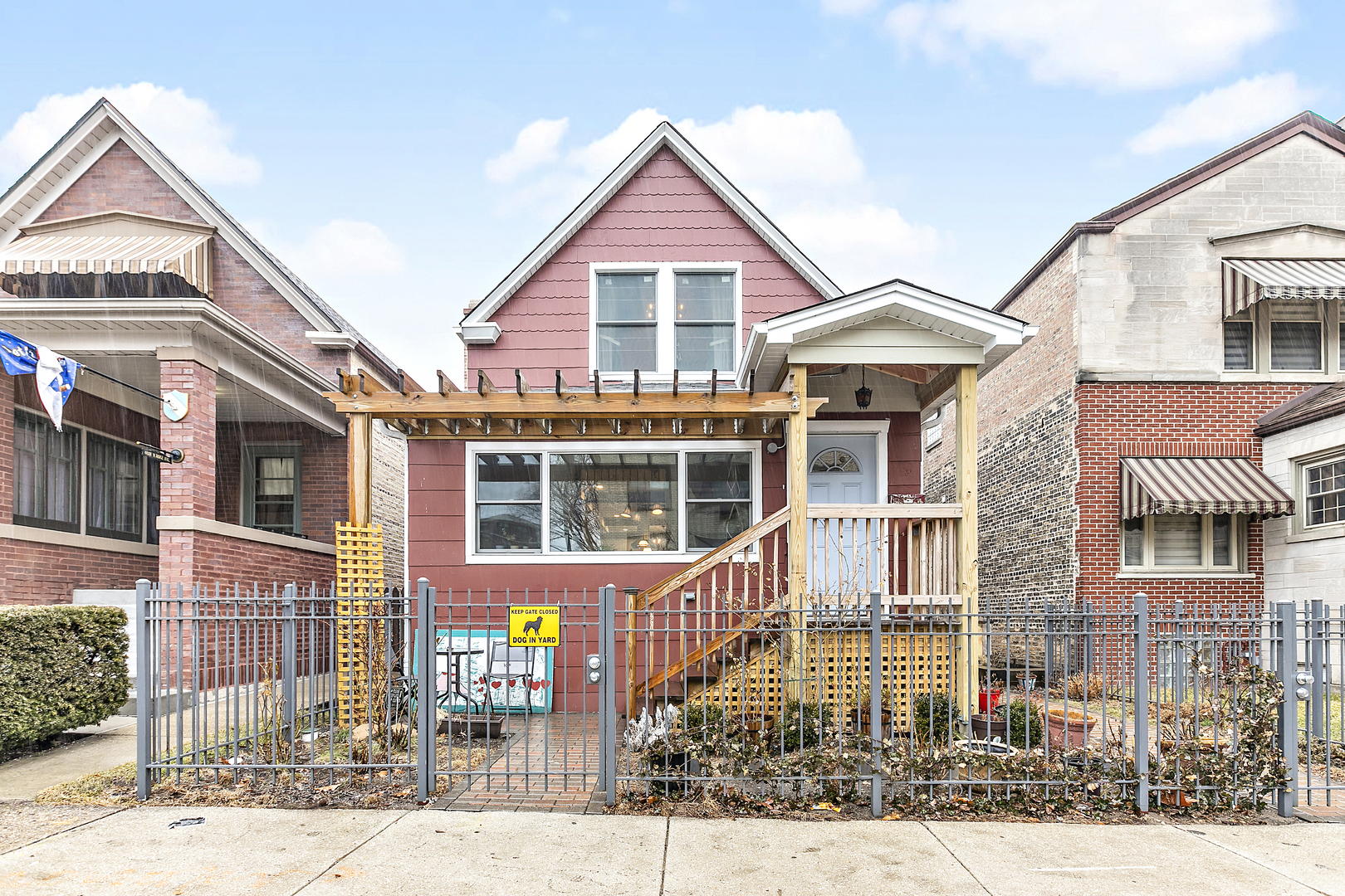 Property Photo:  6069 N Ridge Avenue 1  IL 60660 