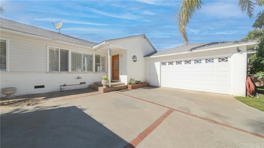 Property Photo:  10157 Bevis Avenue  CA 91345 