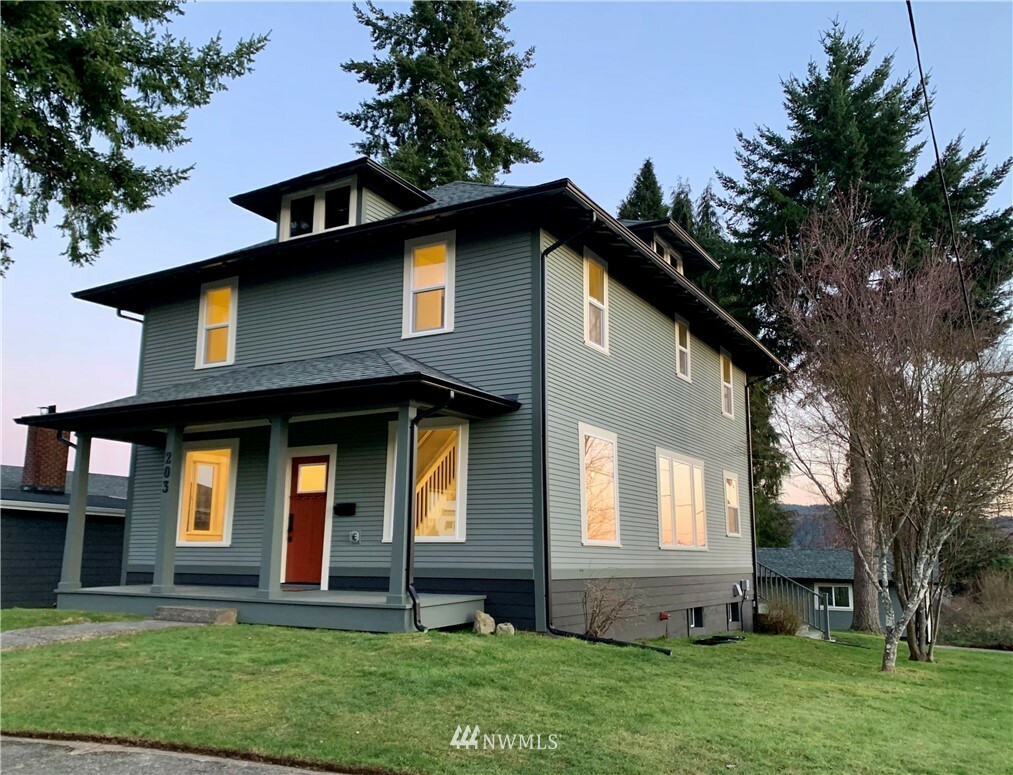 Property Photo: 203 E Broadway Avenue WA 98563