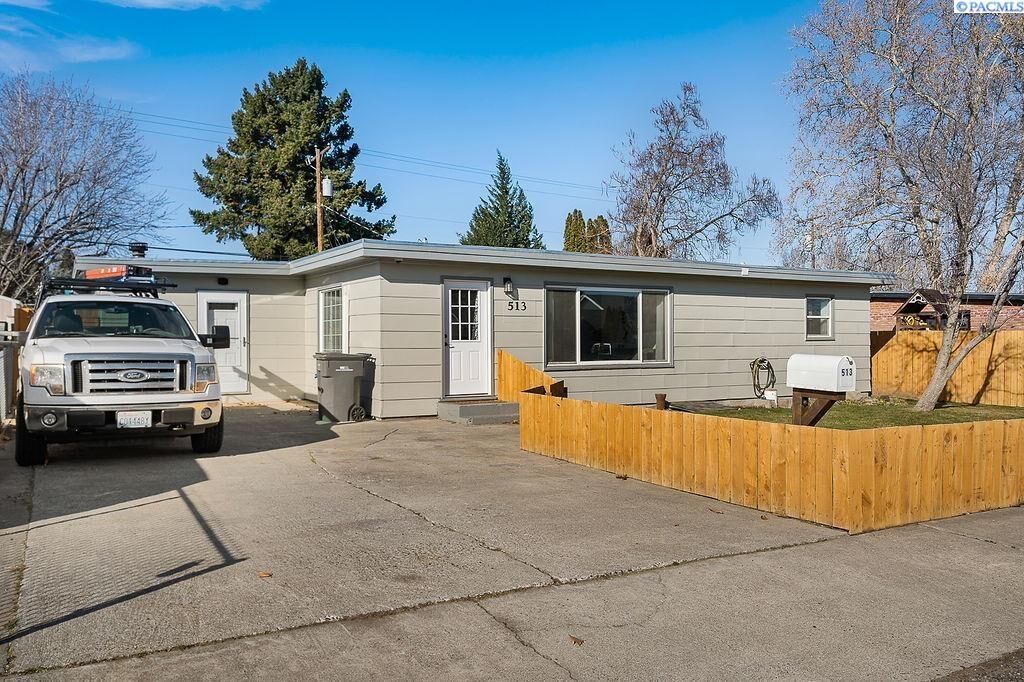 Property Photo: 513 N Lyle St WA 99336