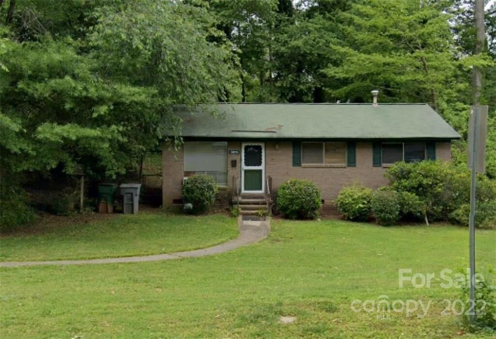Property Photo:  3815 Dunwoody Drive  NC 28215 