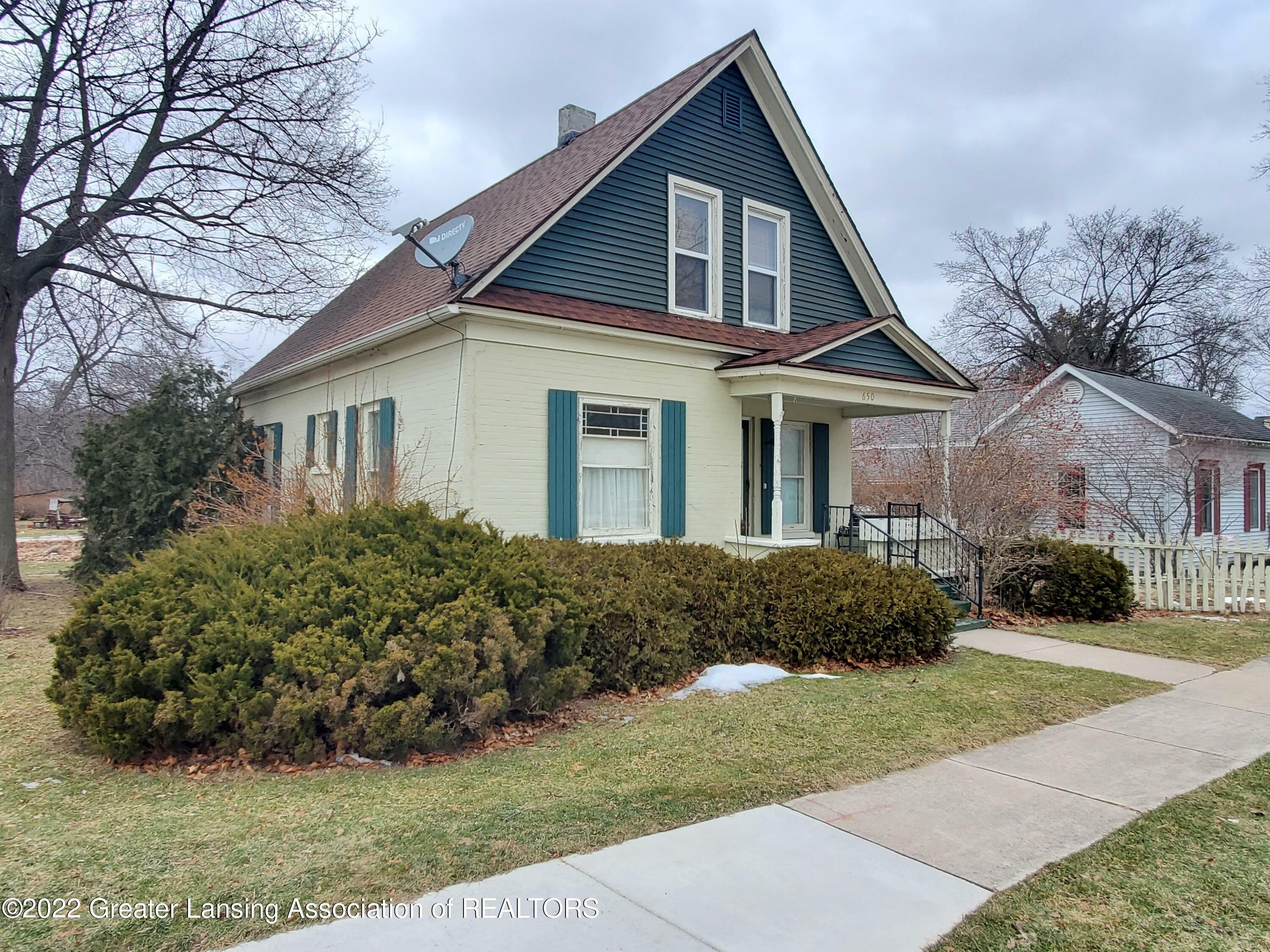 Property Photo: 650 Riverside Drive MI 48875