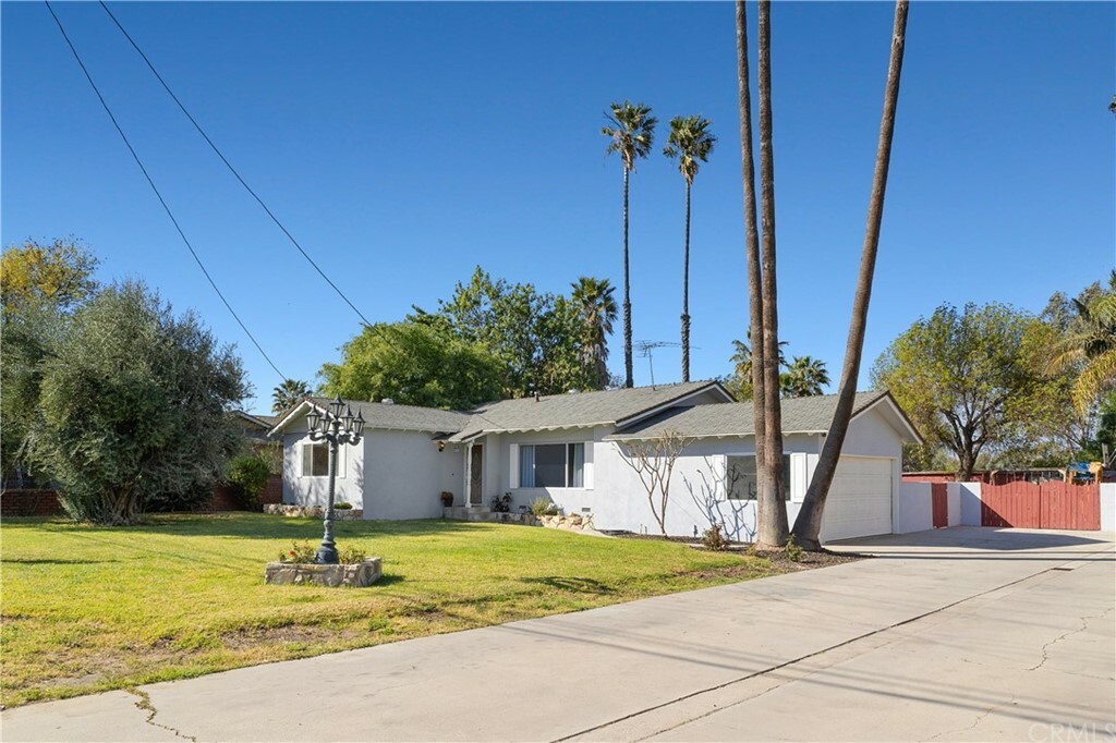 Property Photo:  2435 2nd Street  CA 92860 