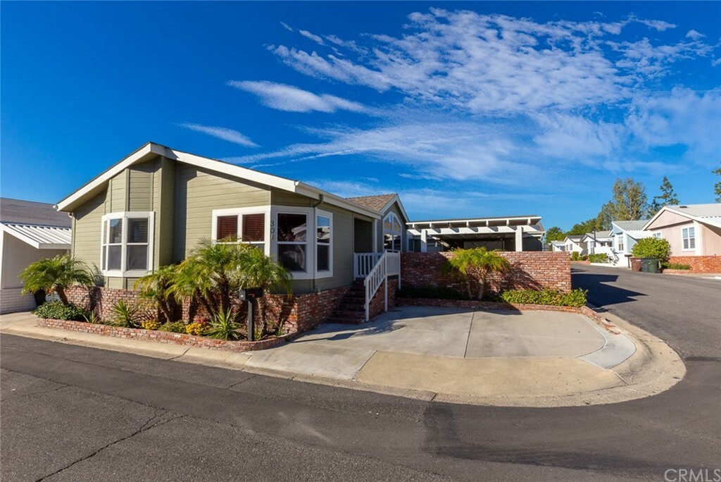 Property Photo: 23301 Ridge Route Drive 30 CA 92653
