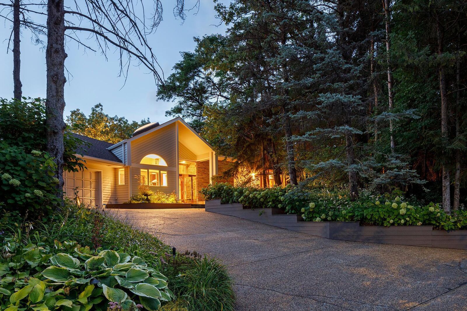 Property Photo:  6800 Cheyenne Trail  MN 55439 