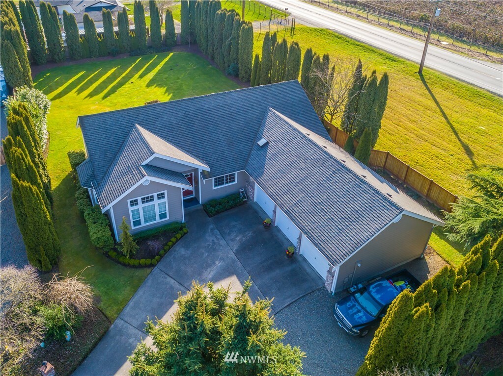 Property Photo:  10314 150th Avenue Ct E  WA 98374 