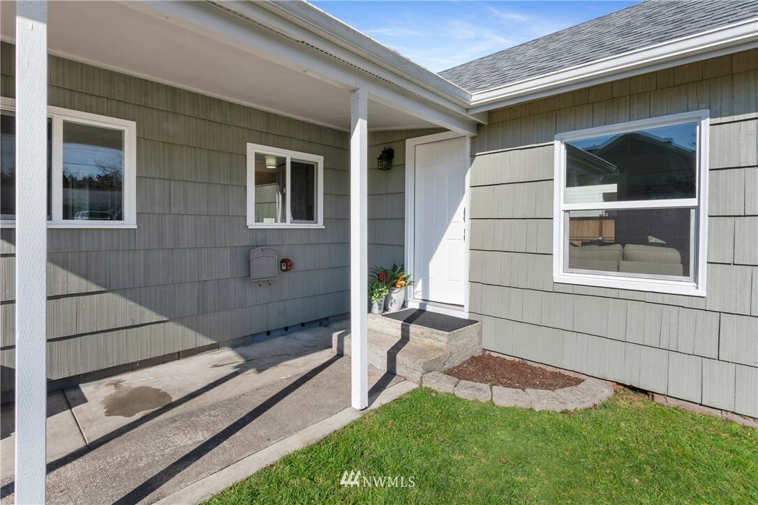 Property Photo:  6438 S Prospect Street  WA 98409 