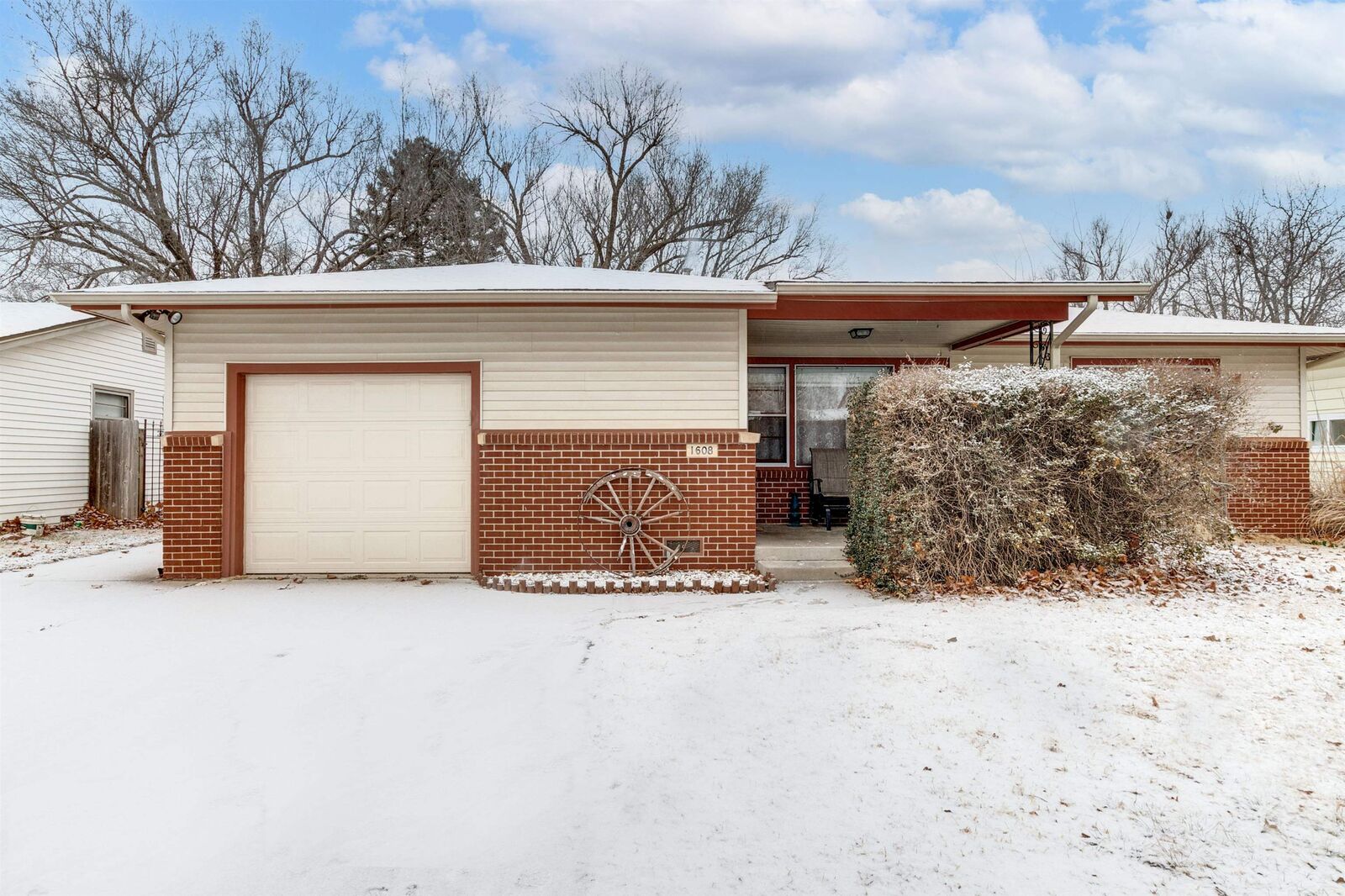 Property Photo:  1608 W Anita Ave  KS 67217 