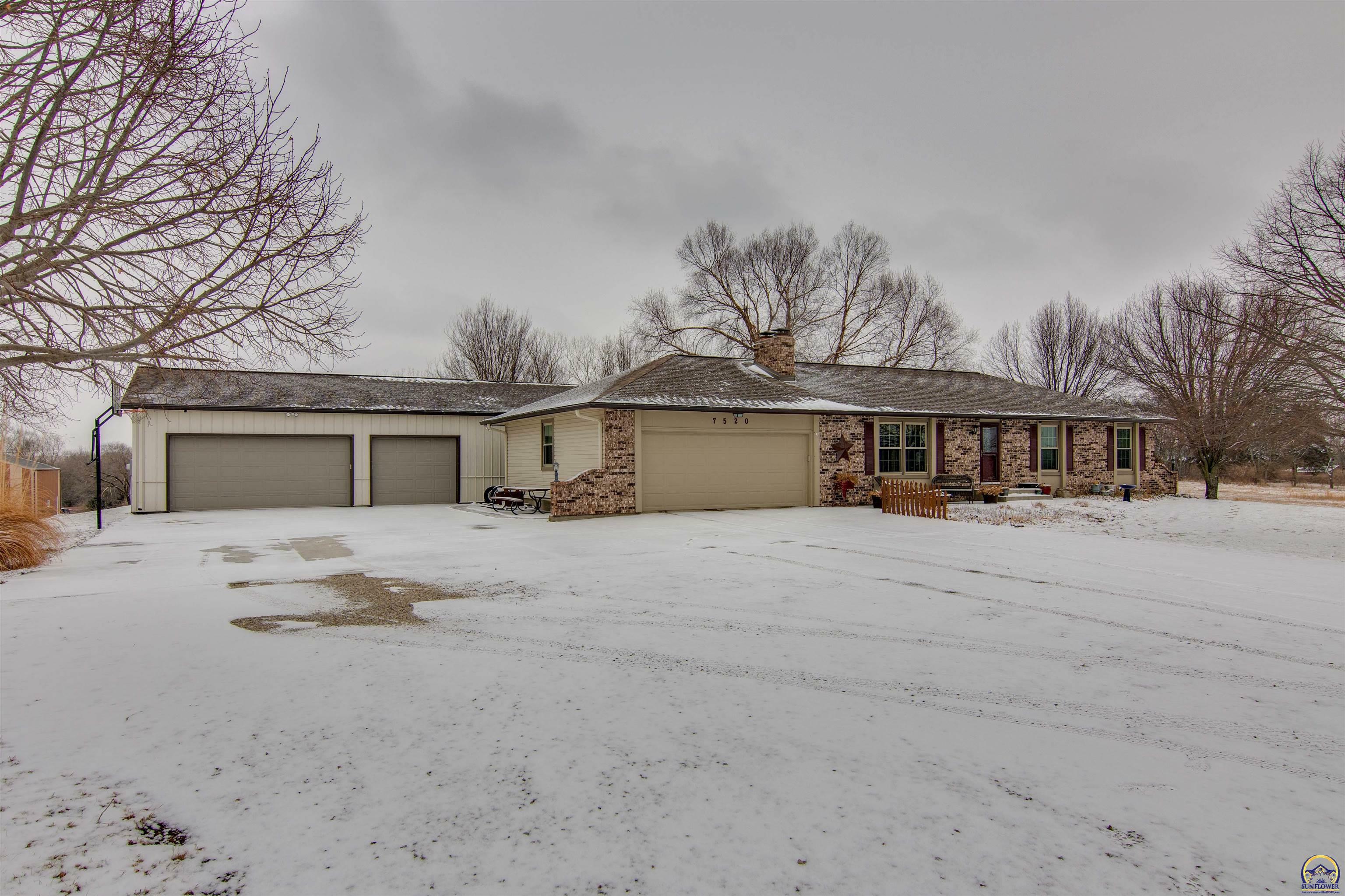 Property Photo:  7520 NW Rochester Rd  KS 66617 