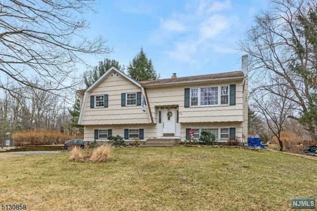 Property Photo:  39 Milton Road  NJ 07438 