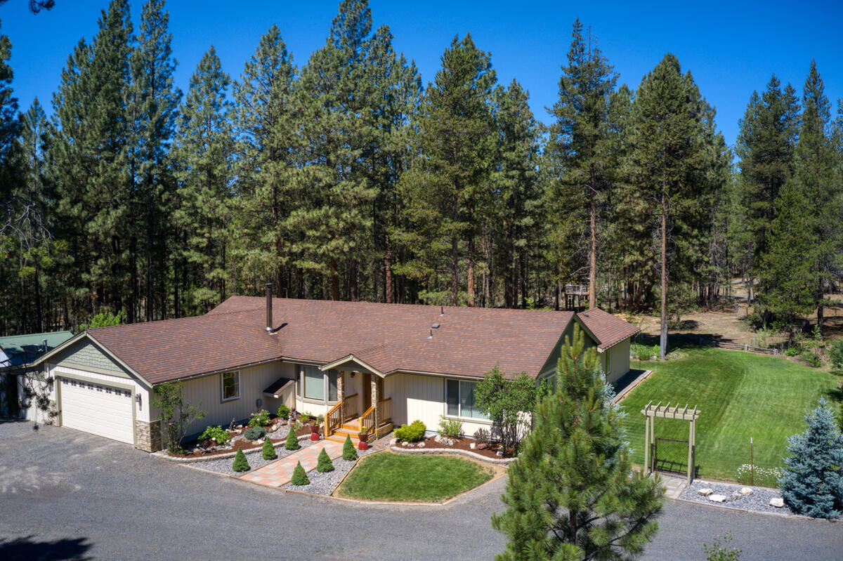 Property Photo: 51801 Dorrance Meadow Road OR 97739