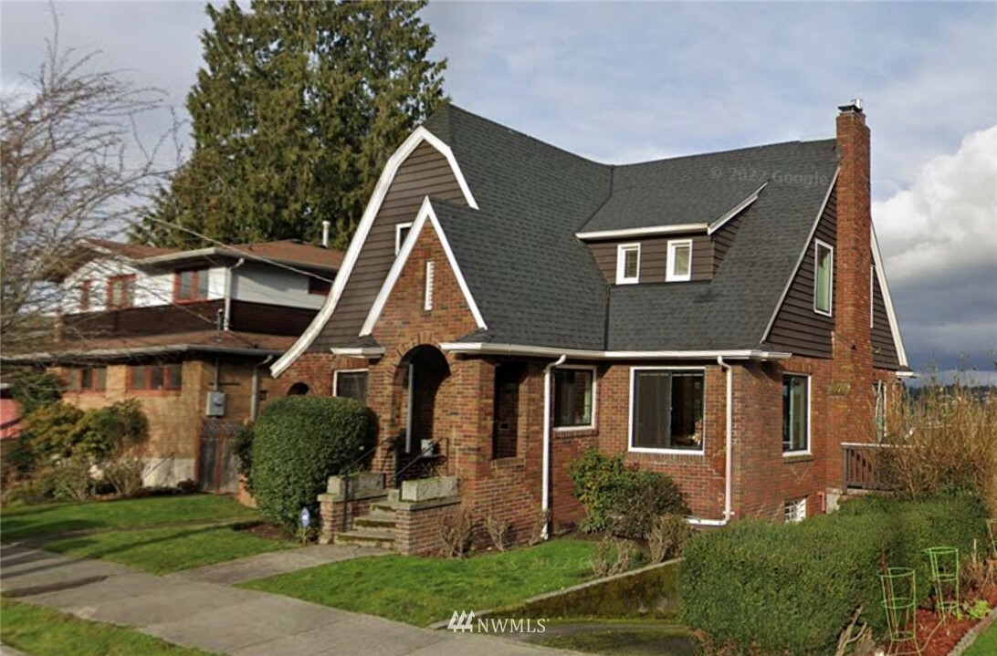 Property Photo:  9826 Waters Avenue S  WA 98118 