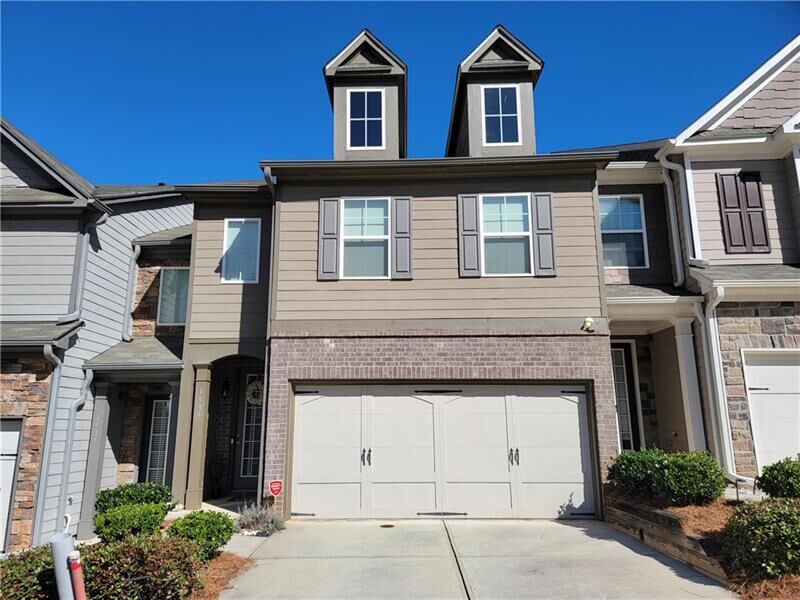 Property Photo: 3935 Augustine Place GA 30273