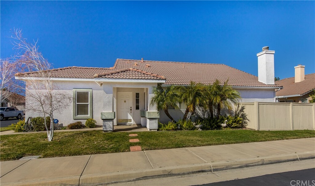 Property Photo:  841 Perla Court  CA 92583 